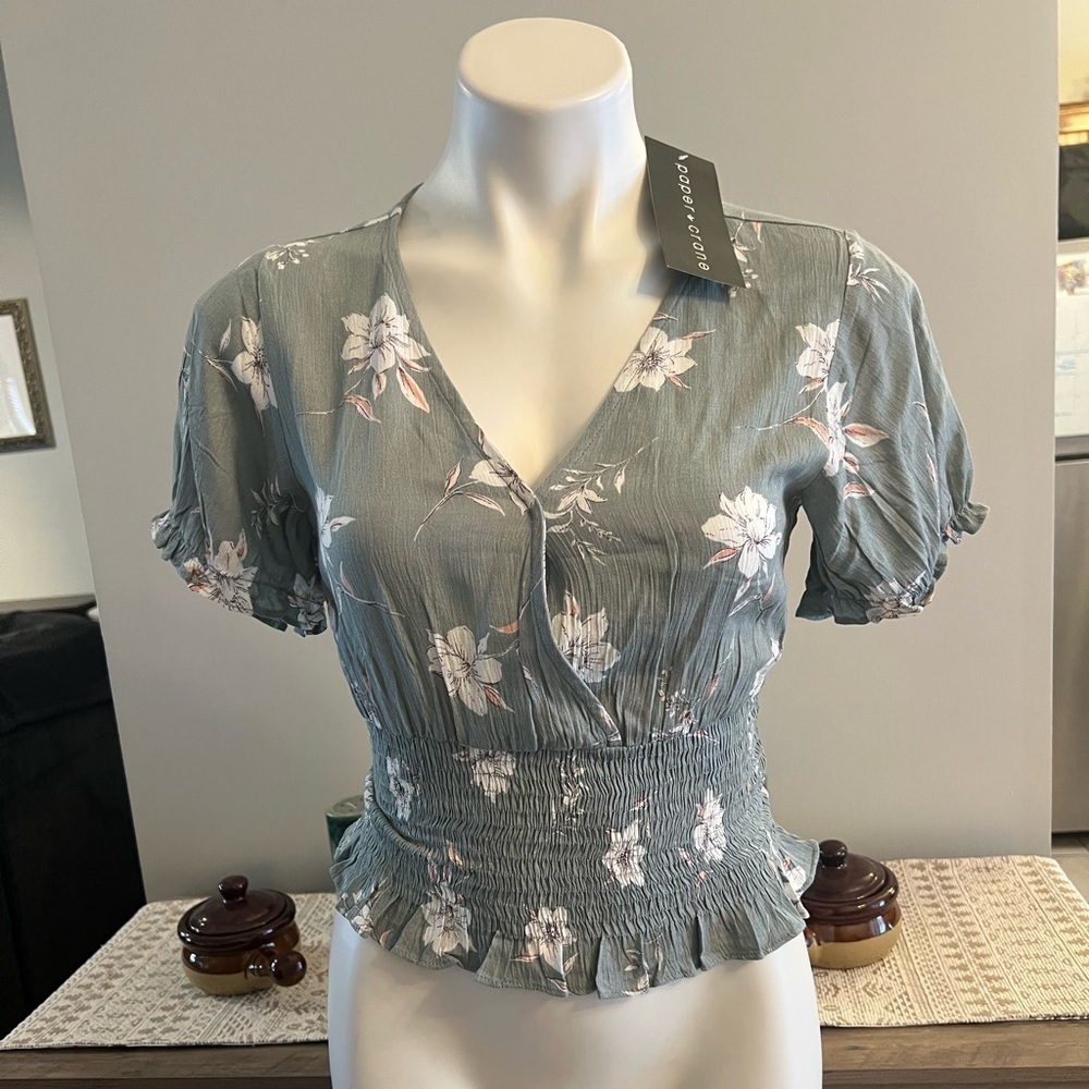 NWT Paper Crane Mint floral cropped peplum top